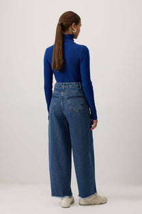 Pantaloni in denim a gamba dritta con orlo grezzo