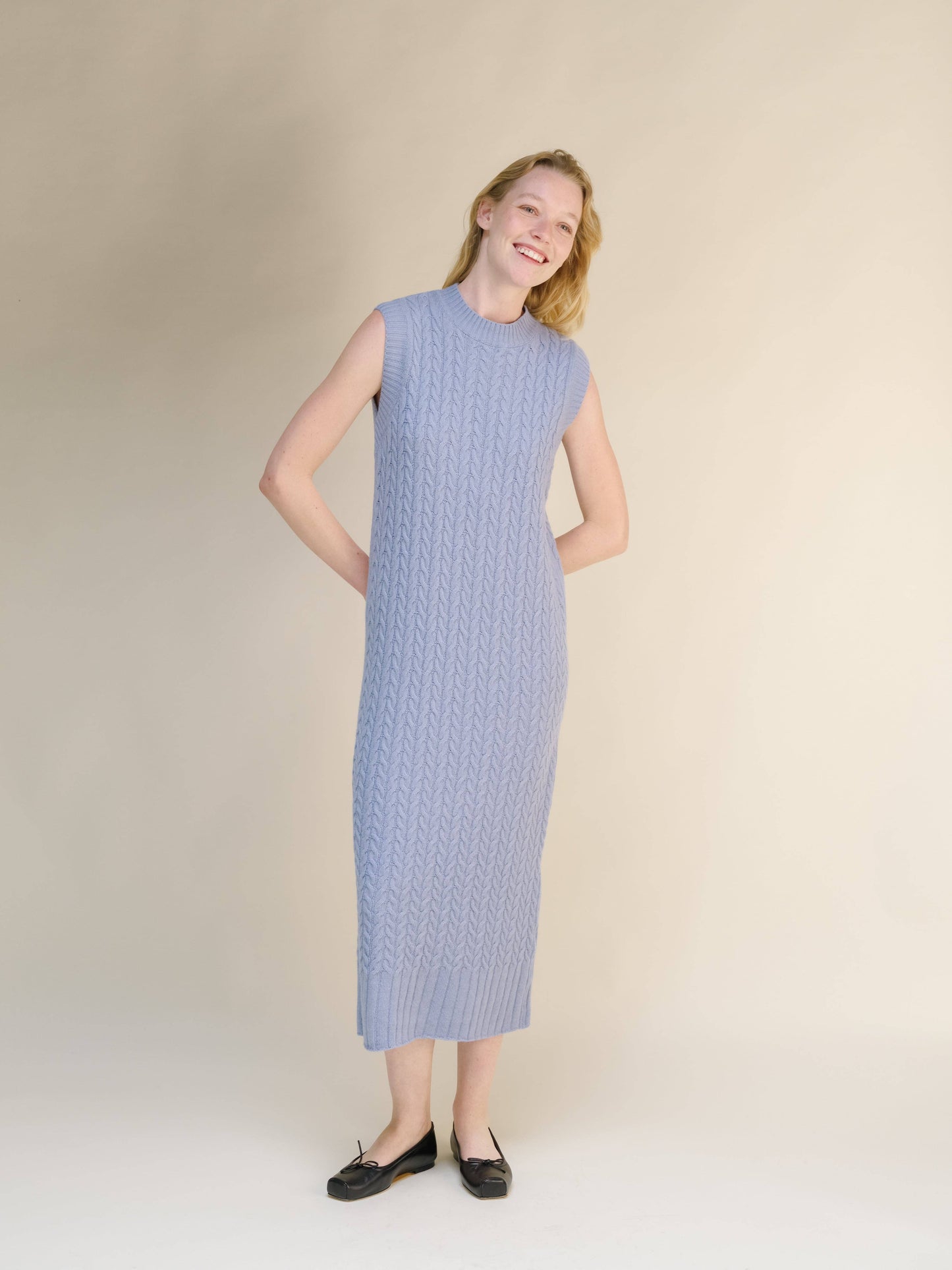 Abito smanicato in maglia a trecce misto cashmere