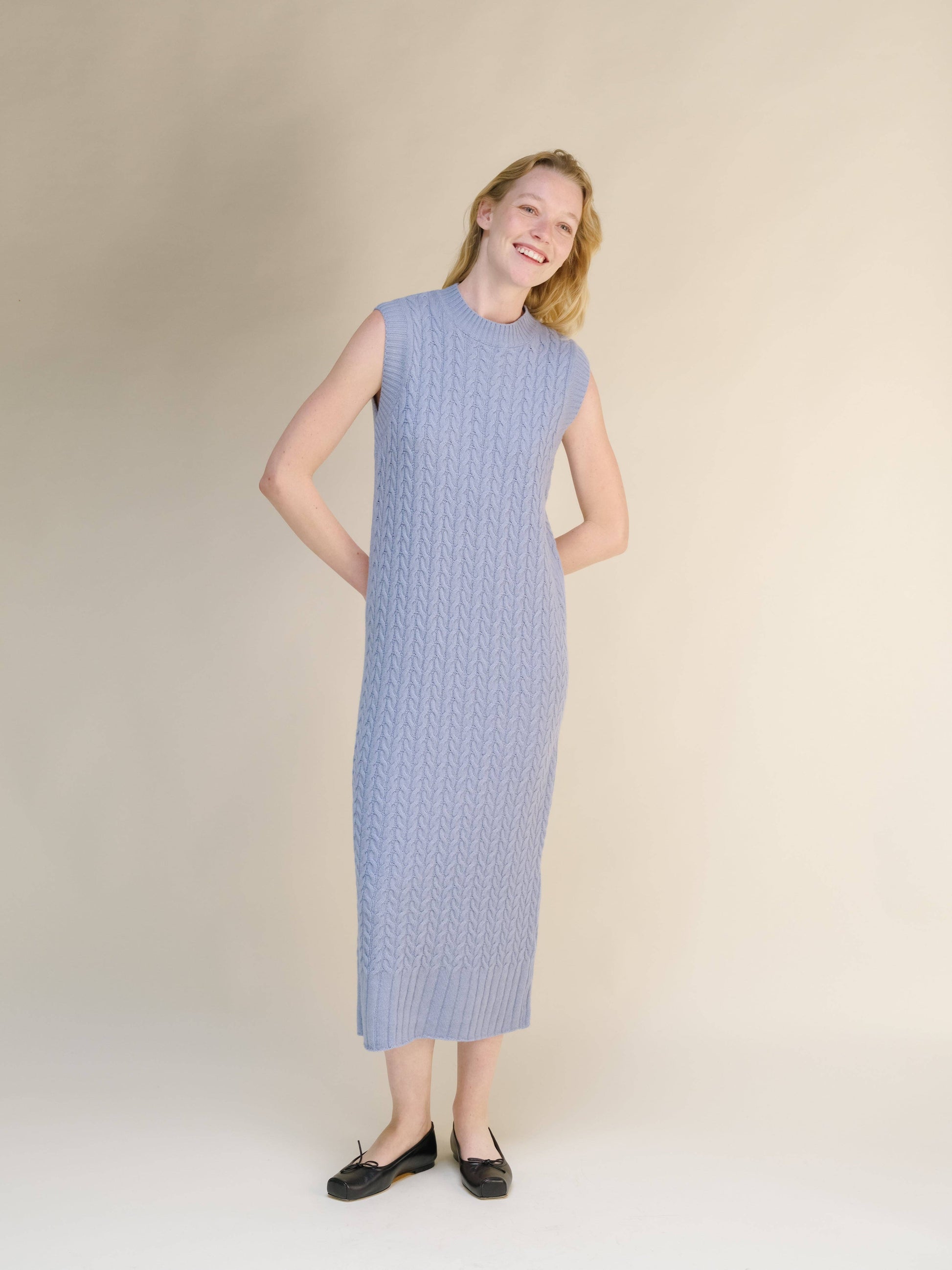 Abito smanicato in maglia a trecce misto cashmere