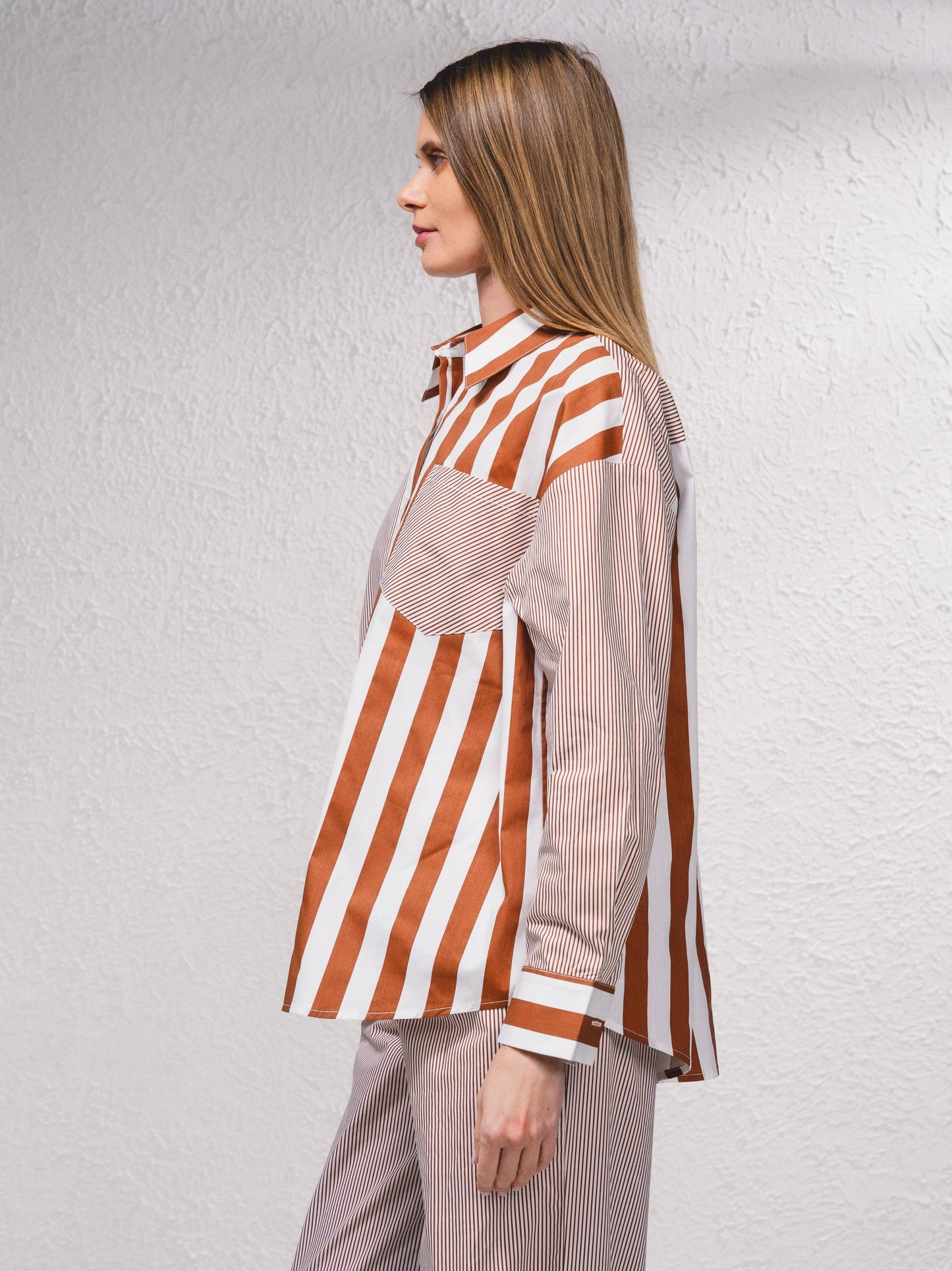 Tunica a righe in cotone con colletto a camicia