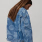 Giacca corta in denim con incisione laser