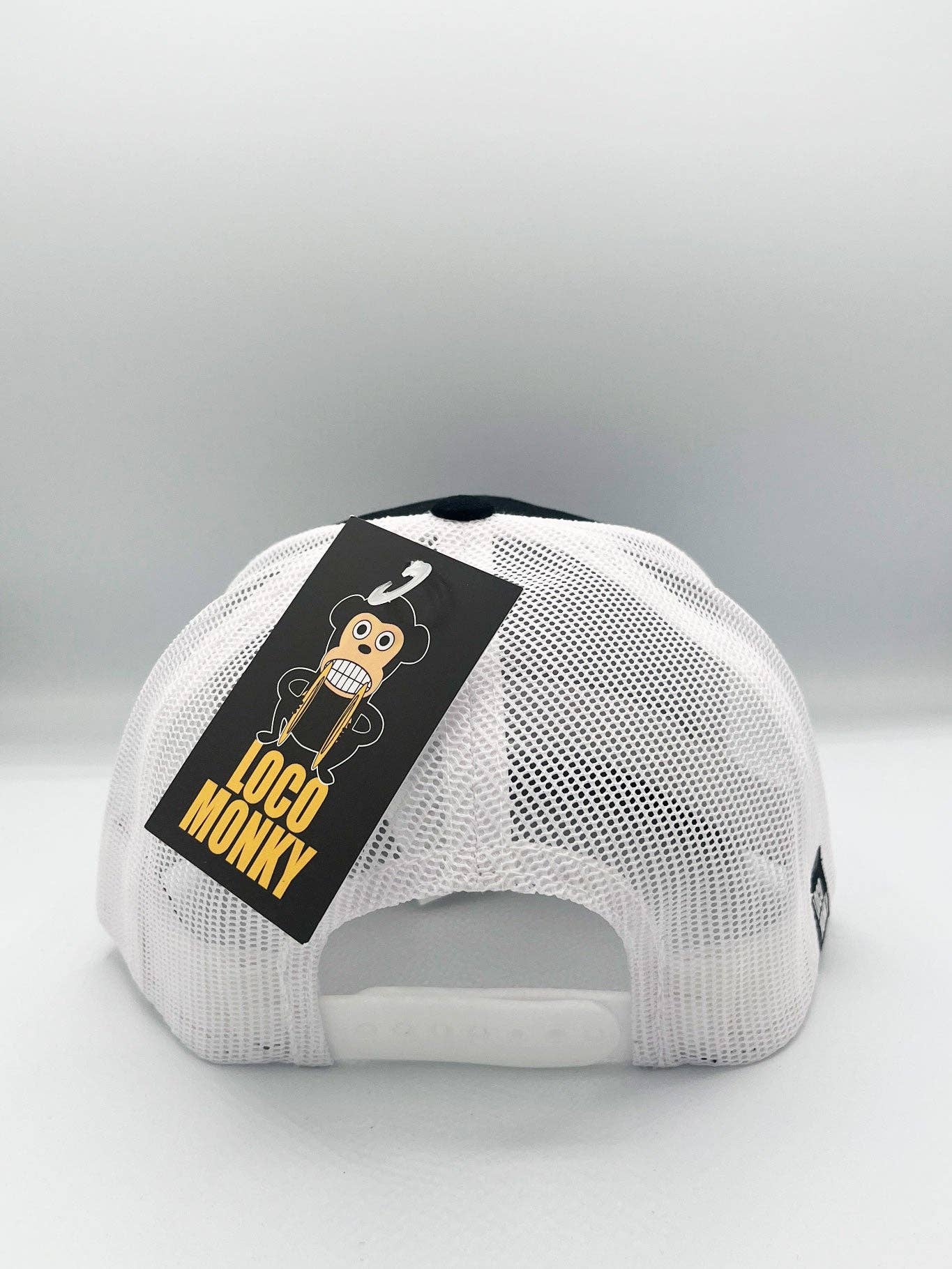 Cappellino trucker nero con patch grafica
