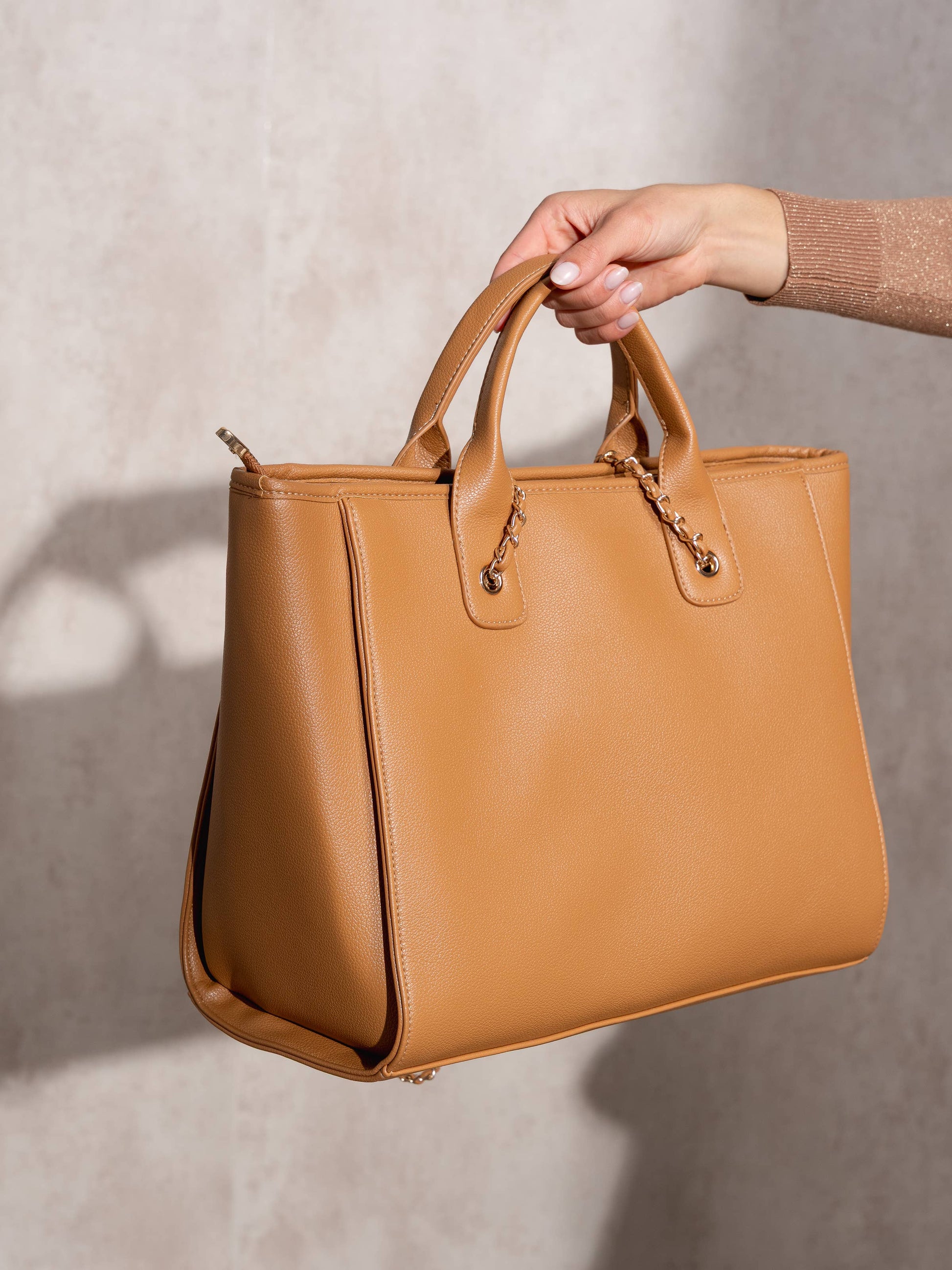 Borsa shopper in ecopelle con manici e catena