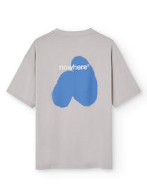 T-shirt oversize grigia con stampa spray