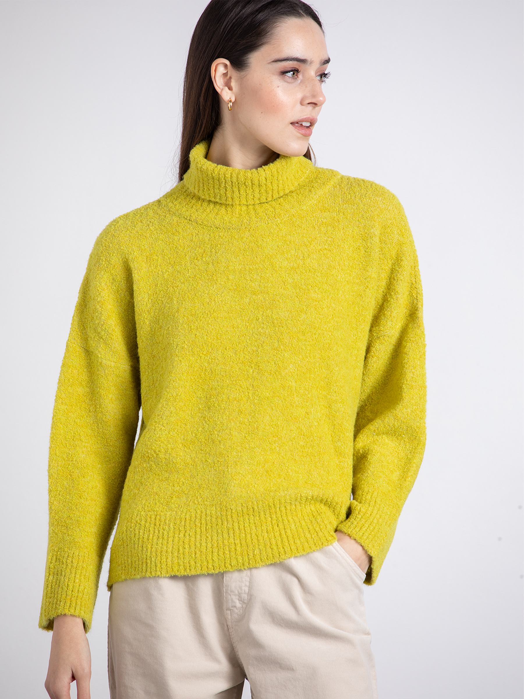 Maglione dolcevita morbido donna