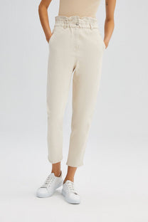 Pantaloni in denim carrot fit crema
