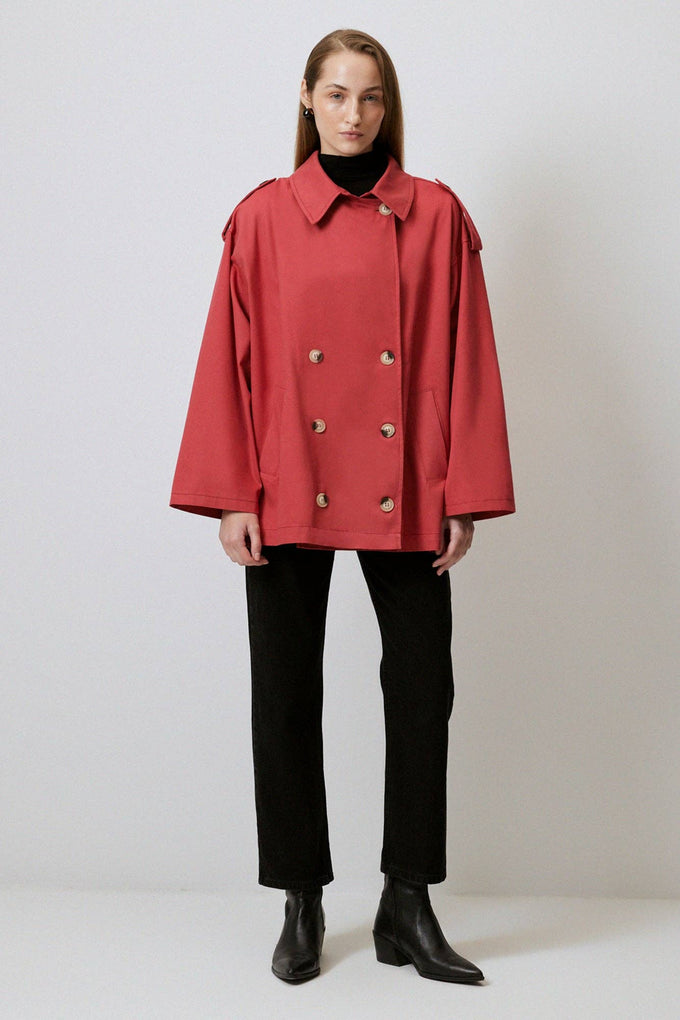 Trench corto doppiopetto in gabardina di cotone rosso