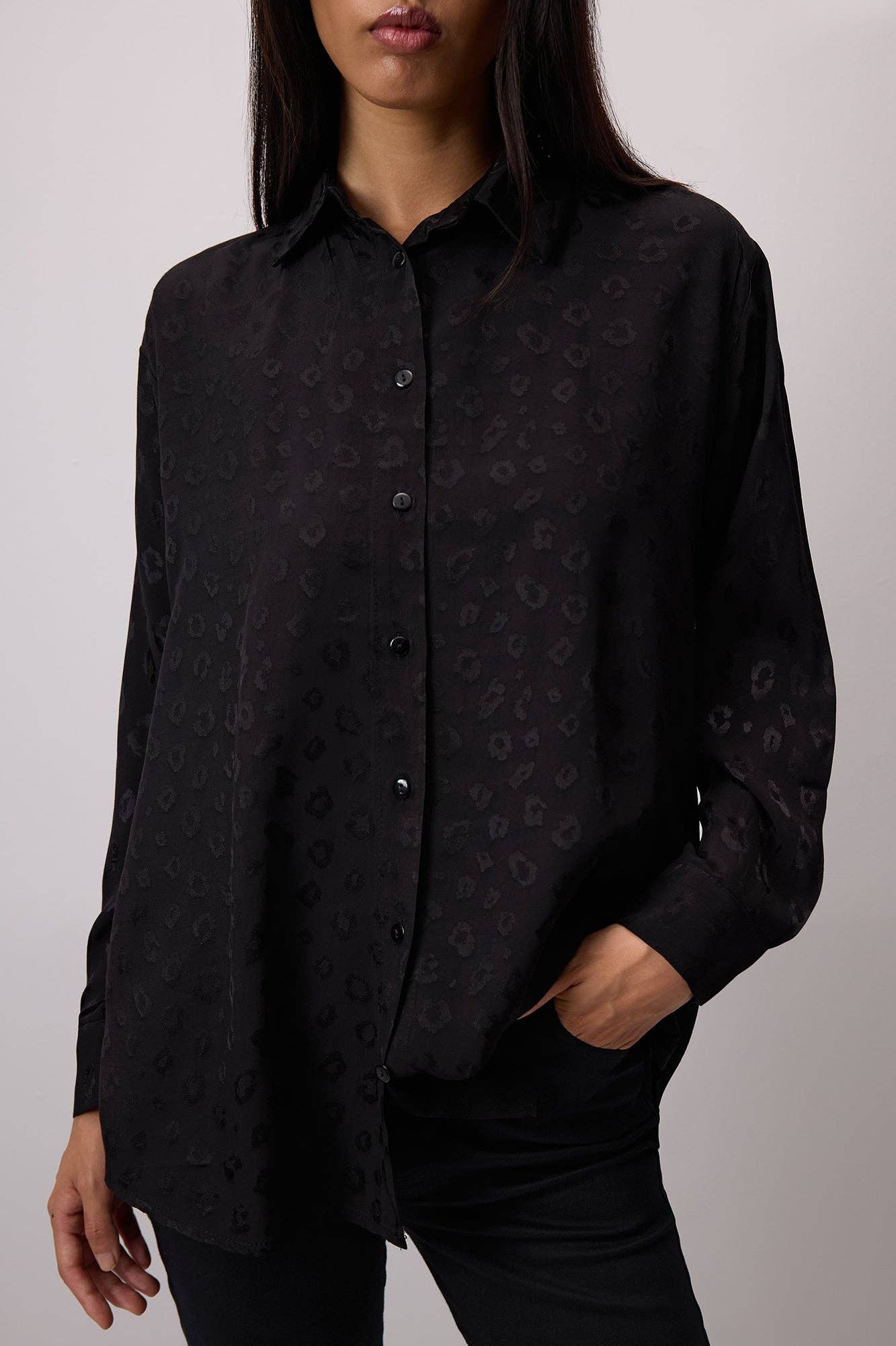 Camicia jacquard leopardata nera