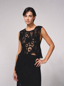 Top asimmetrico crochet in cotone