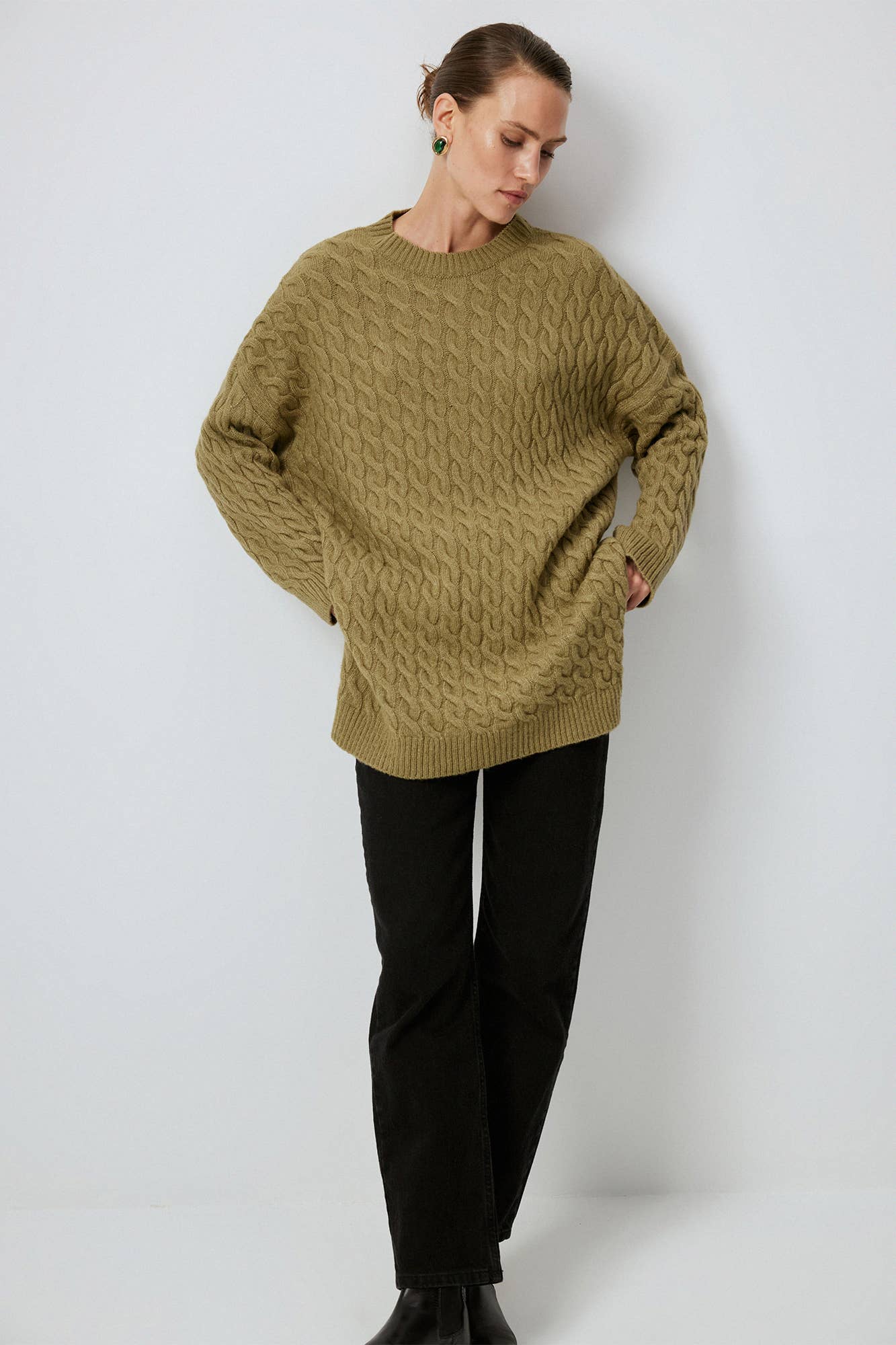 Maglione oversize a trecce verde oliva