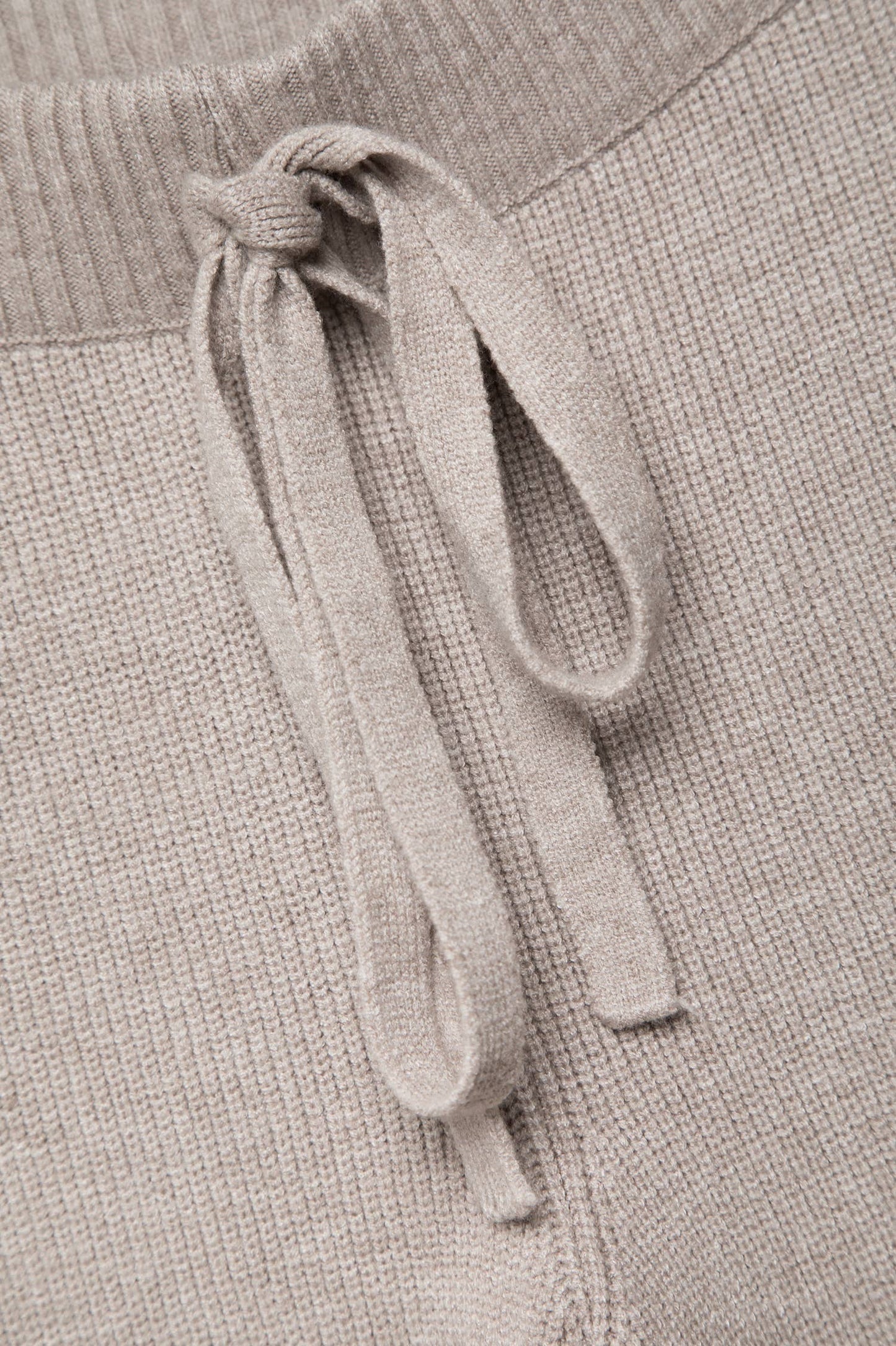 Pantaloni in maglia liscia a vita alta con coulisse