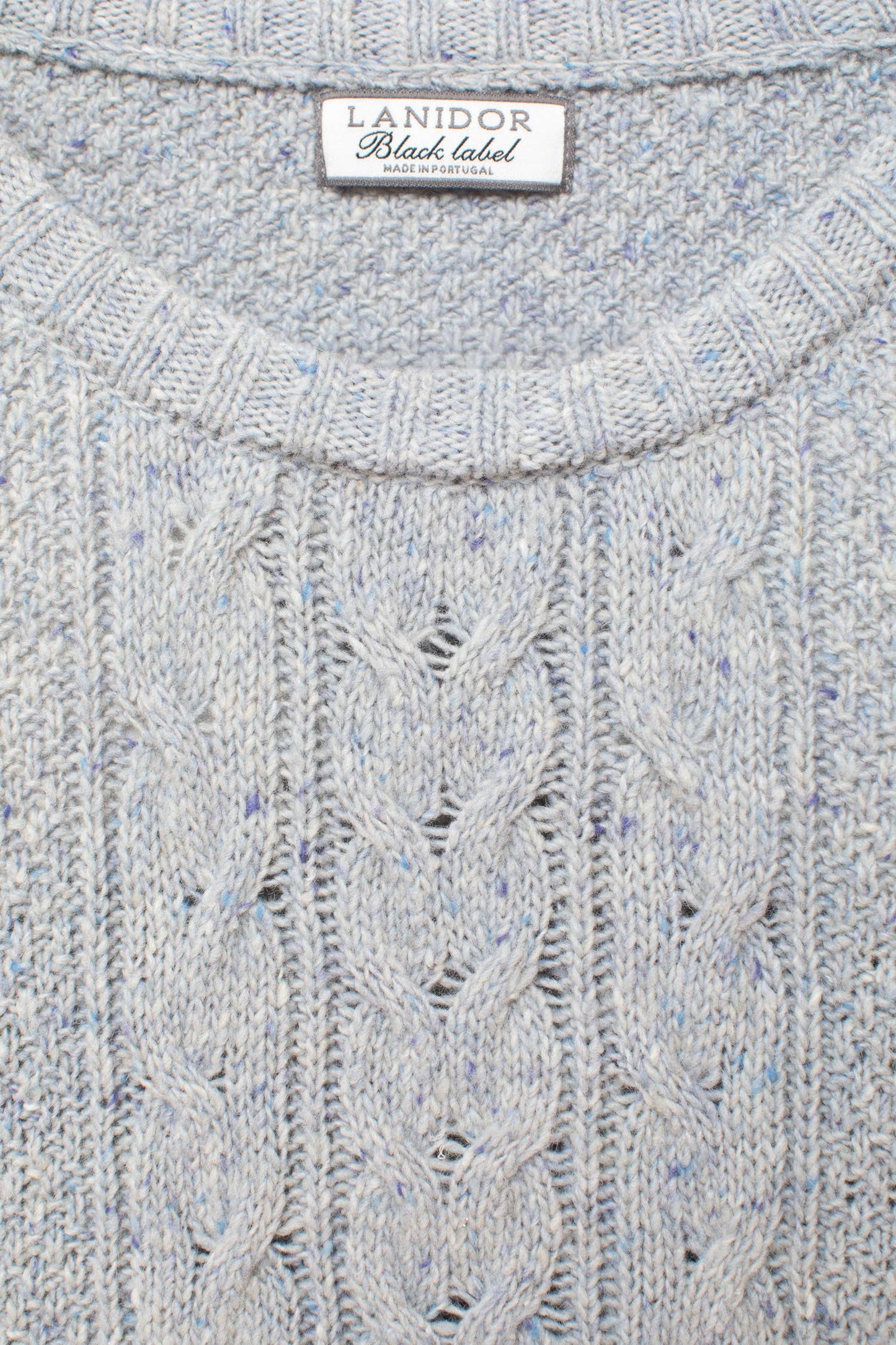 Maglione in lana con lavorazione a trecce