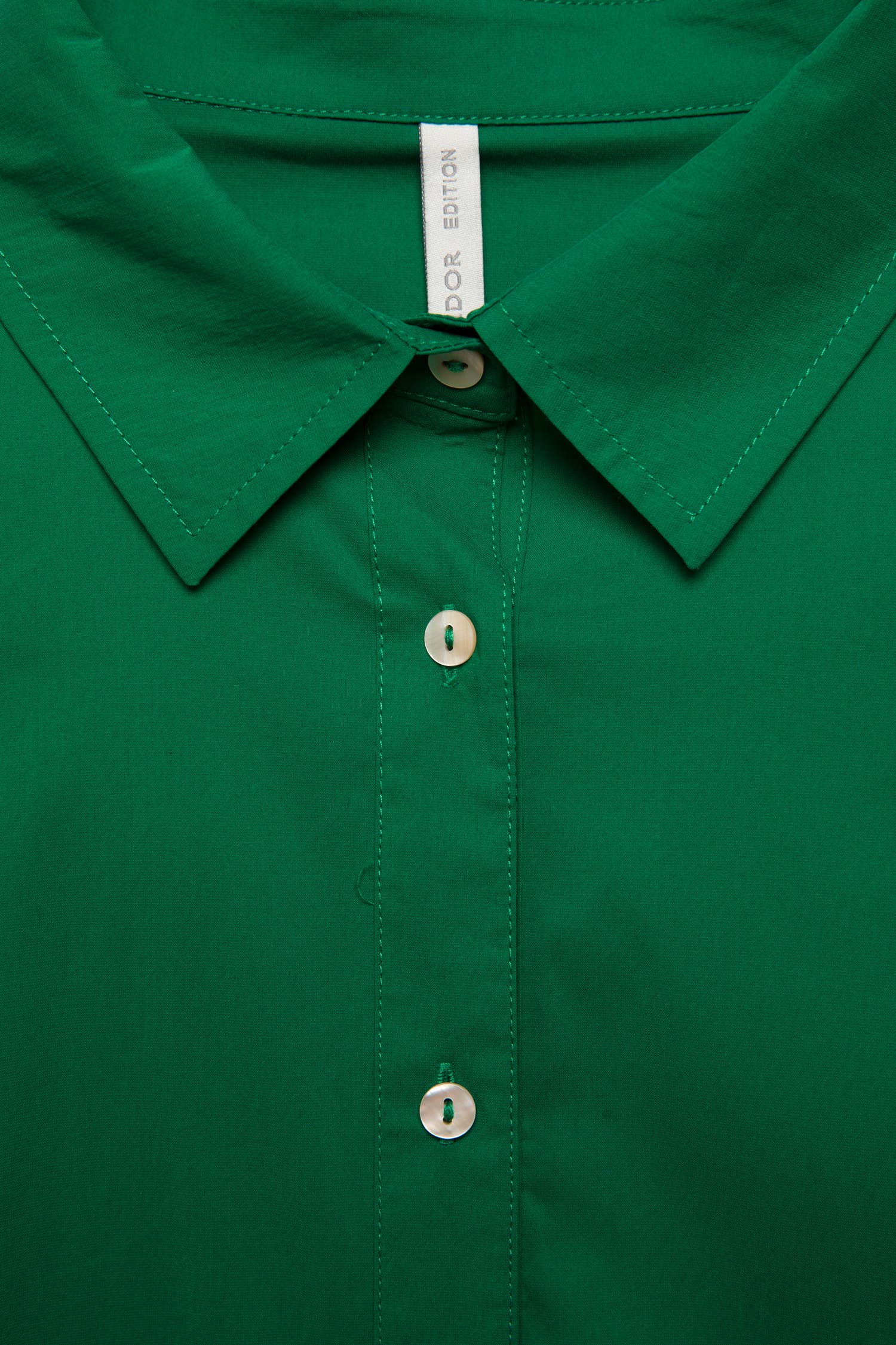 Camicia a maniche lunghe regular fit con bottoni