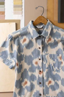 Camicia a maniche corte in cotone con stampa ikat