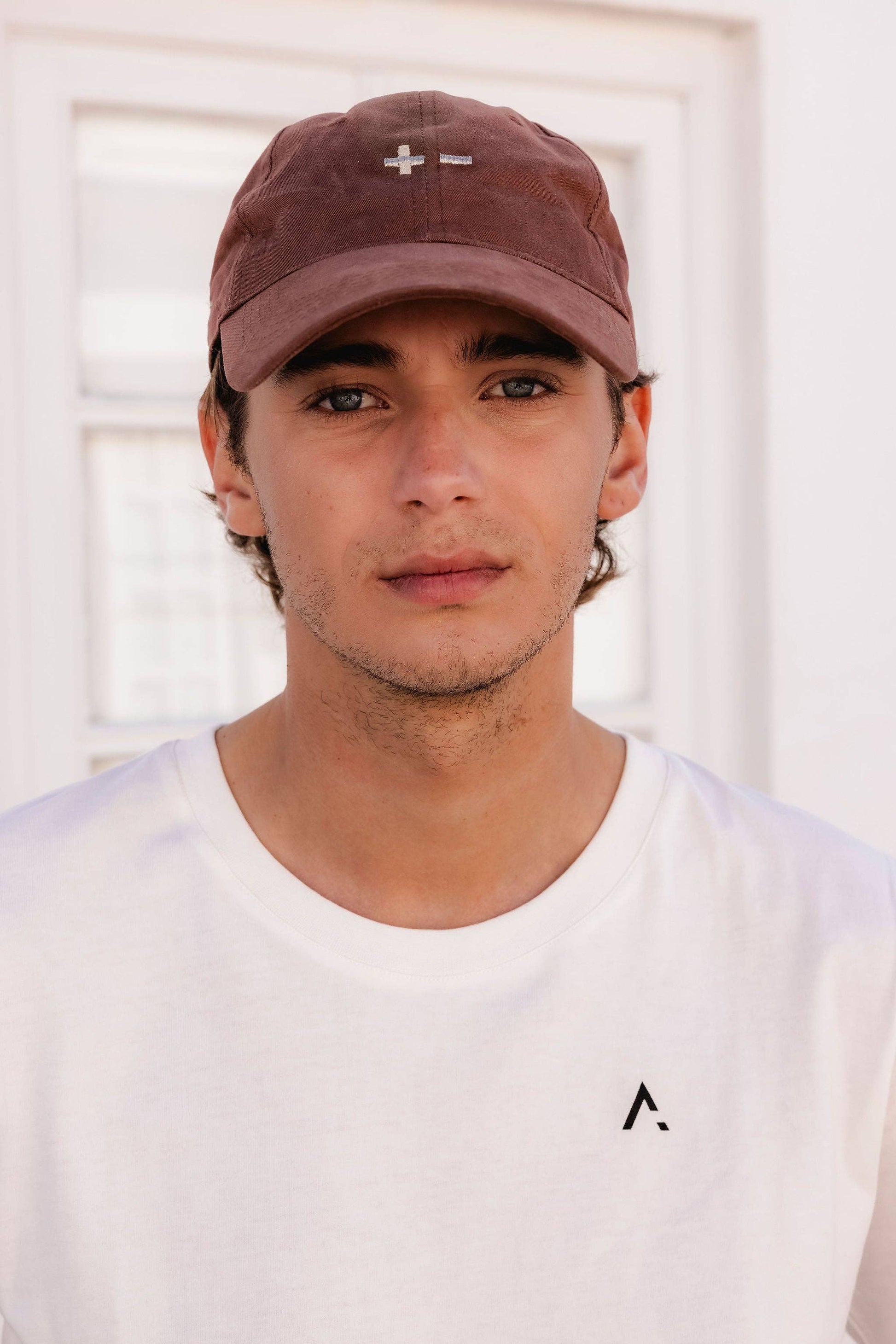 Cappellino baseball in cotone a 6 pannelli con fibbia regolabile