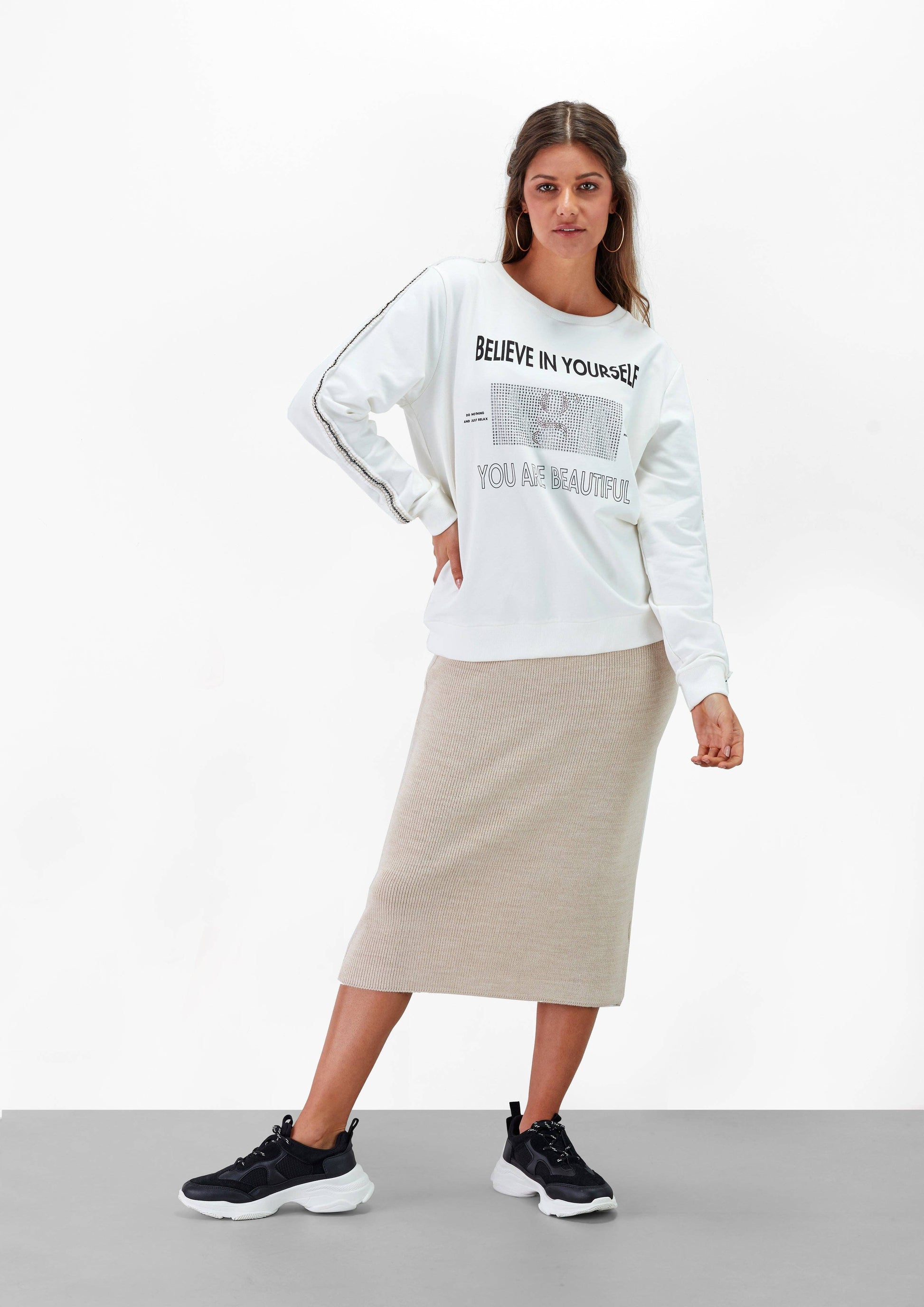 Felpa in cotone con scritte e strass