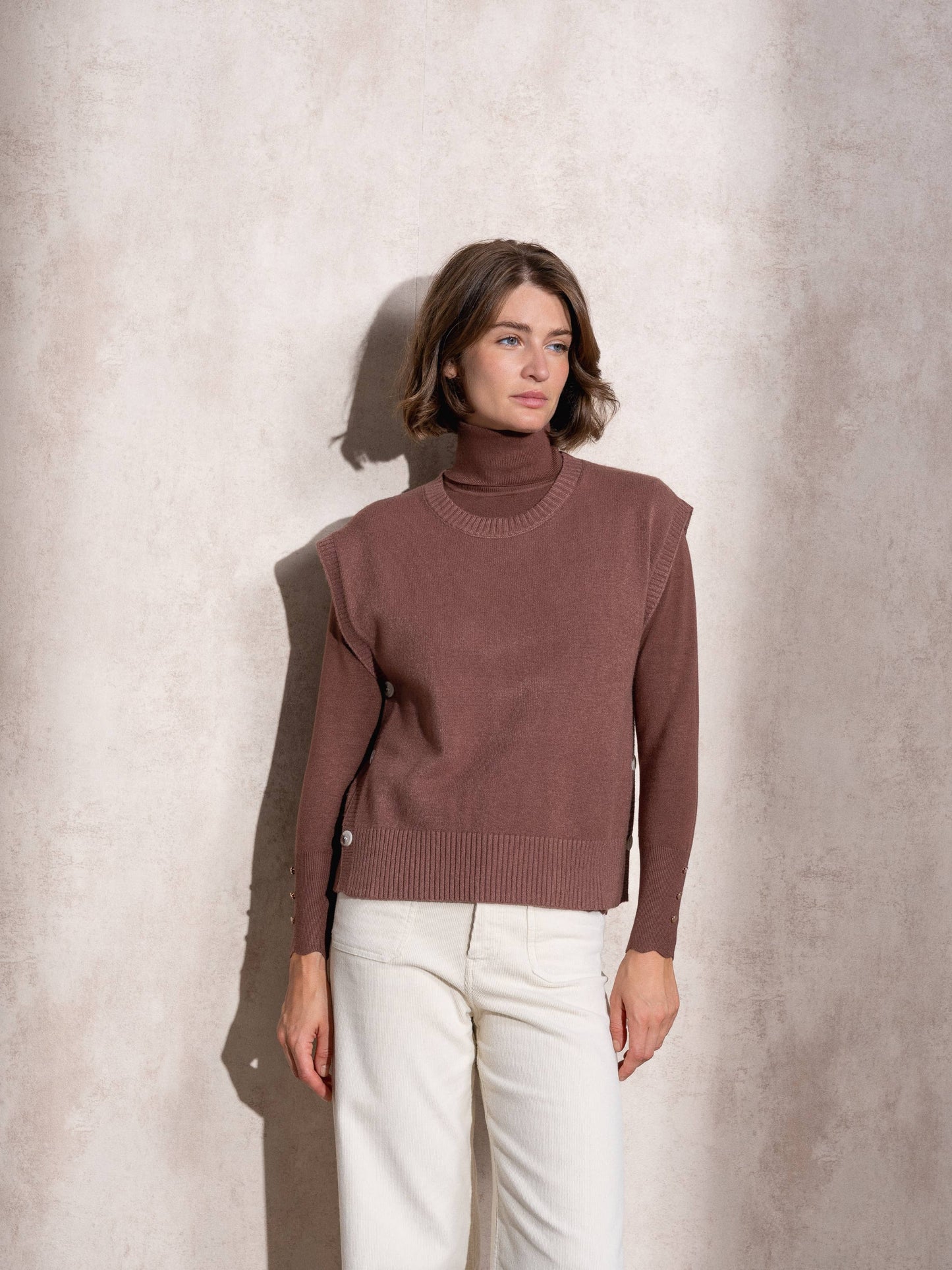Gilet in maglia senza maniche con bottoni laterali