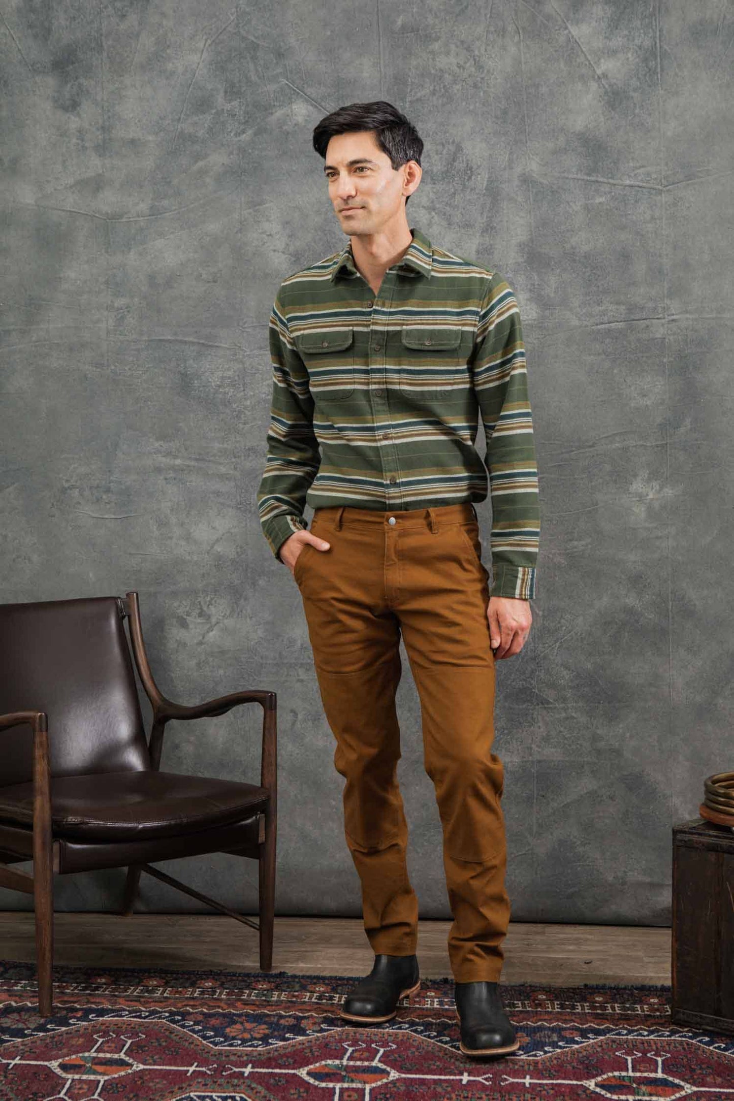 Camicia slim a righe in cotone spazzolato con doppie tasche