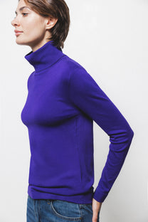 Maglione dolcevita a maglia liscia in viscosa
