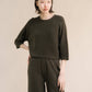 Maglione cropped in misto cashmere con maniche raglan 3/4