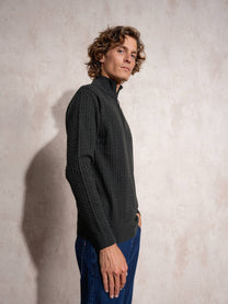 Maglia uomo a mezza zip in cotone con lavorazione a trecce