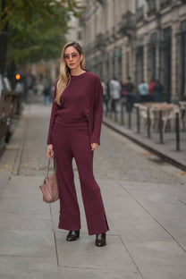 Pantaloni in maglia a coste con spacchi laterali