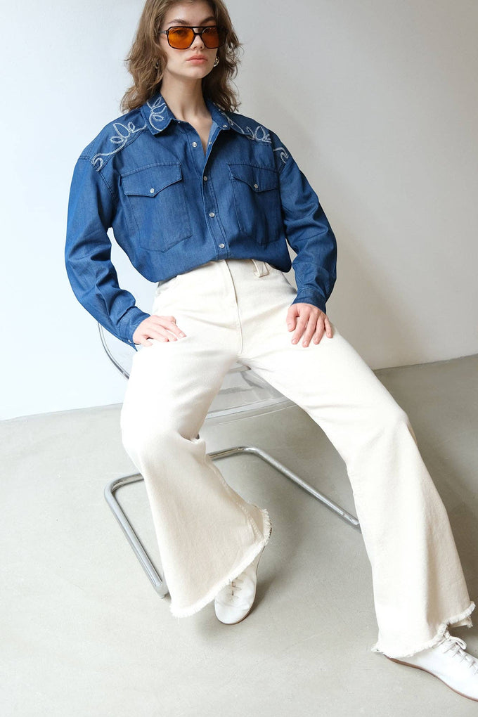 Camicia in cotone effetto denim ricamata