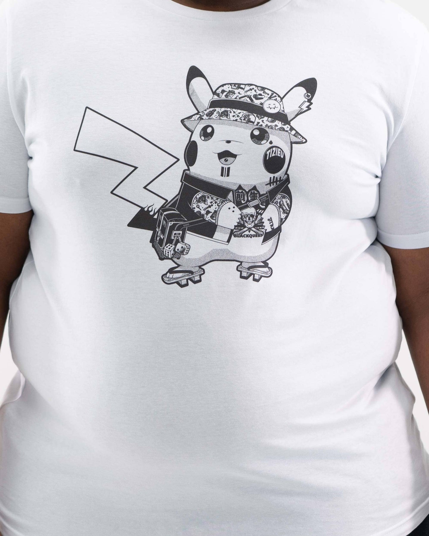T-shirt Street Pikachu con grafica urbana