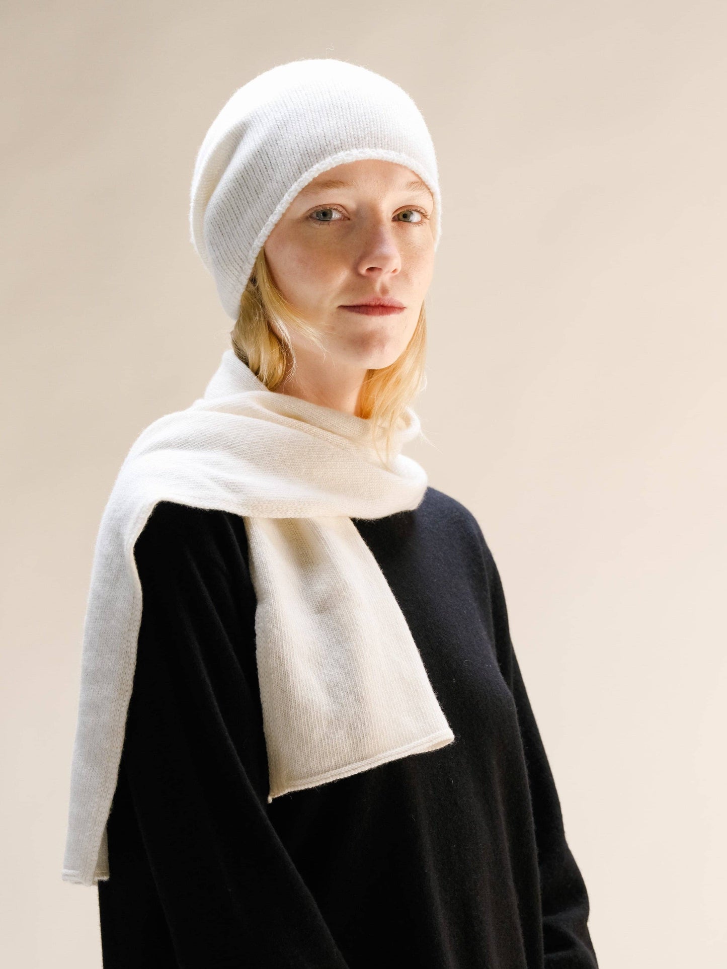 Berretto in misto cashmere a maglia tridimensionale
