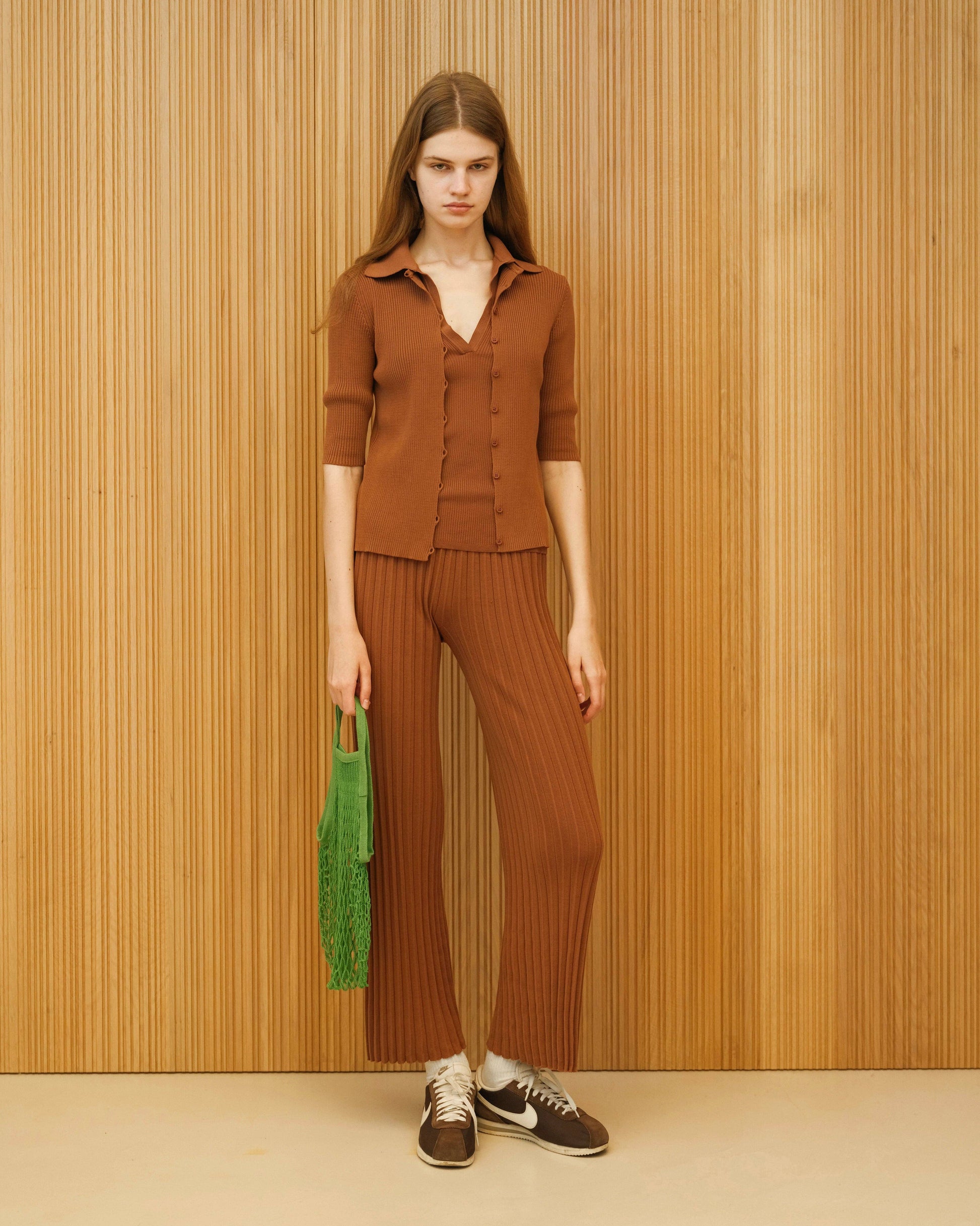 Cardigan a coste in cotone fine con maniche corte