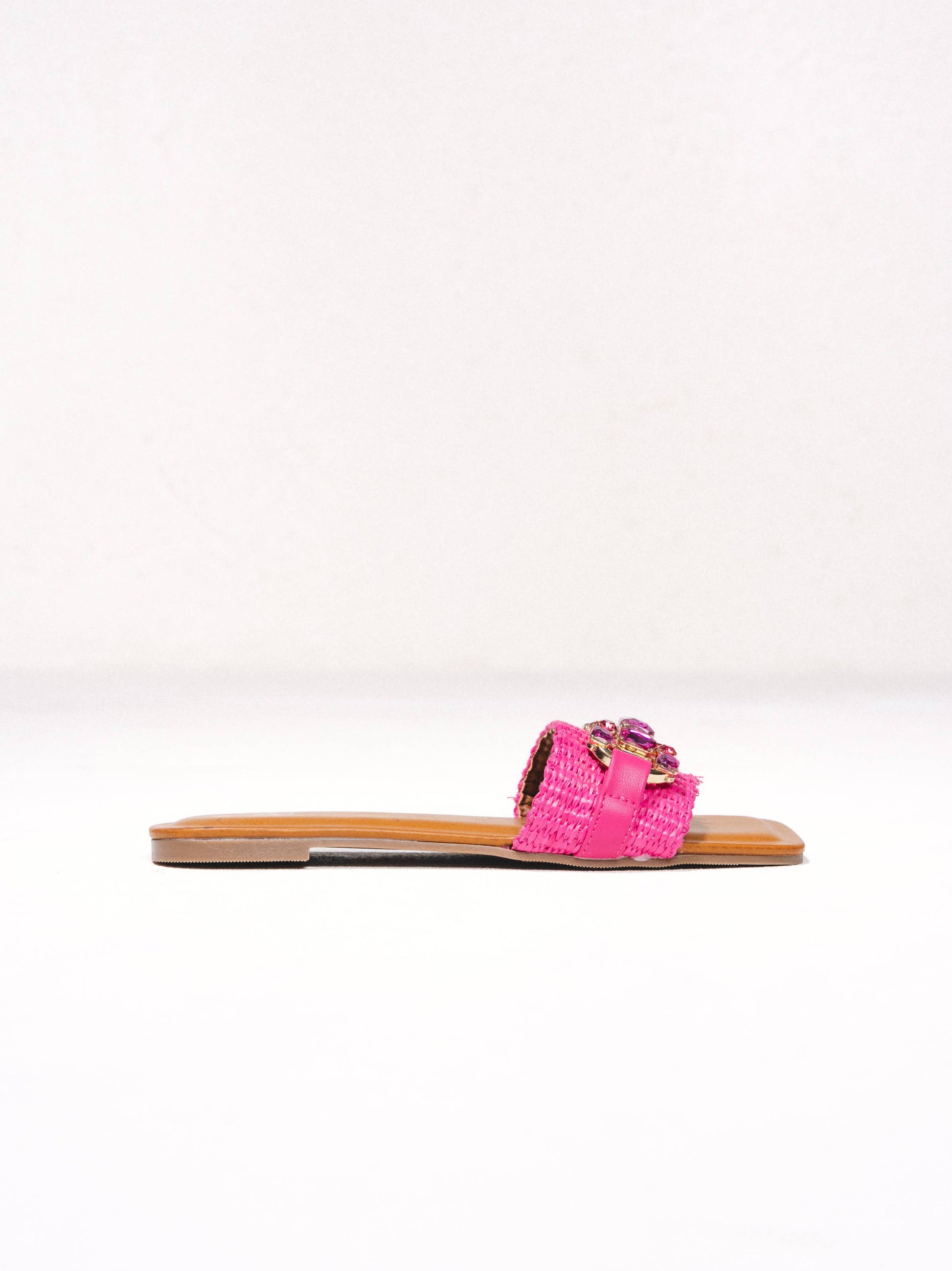 Sandali bassi in rafia con pietre brillanti