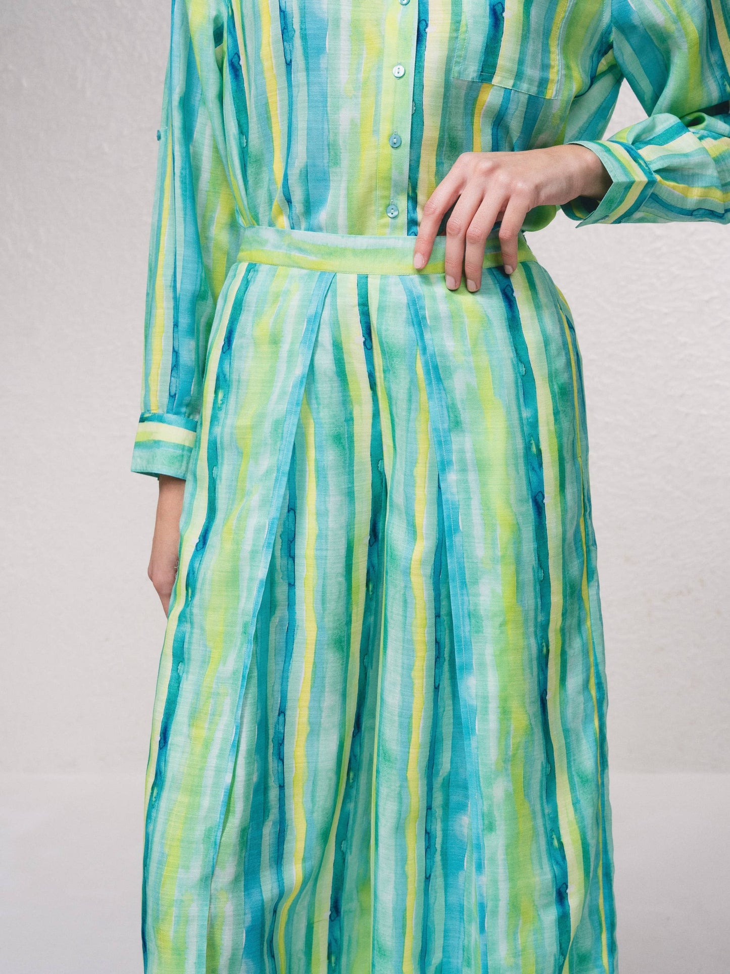 Pantaloni ampi a righe verdi