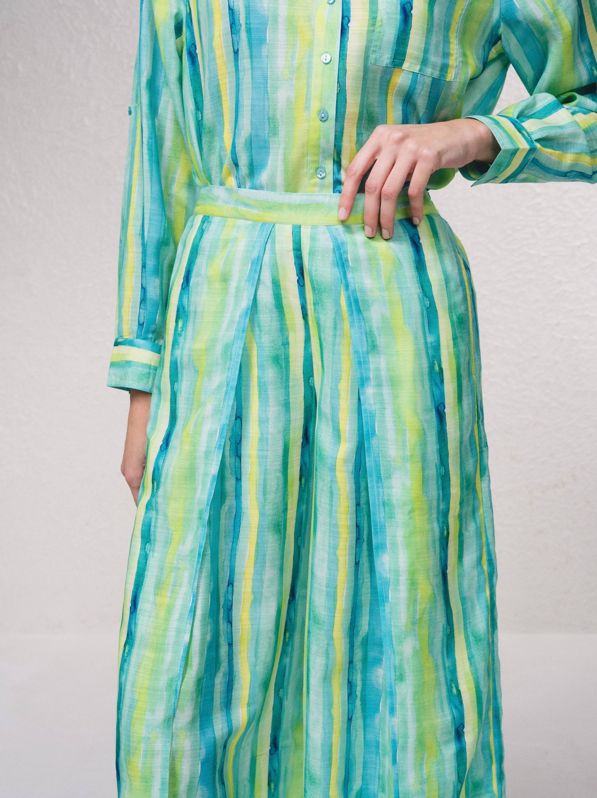 Pantaloni ampi a righe verdi