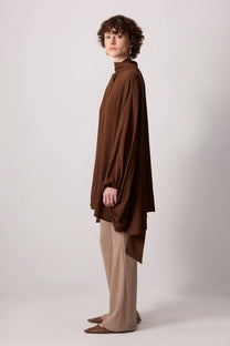 Top kimono oversize in viscosa con collo alto drappeggiato