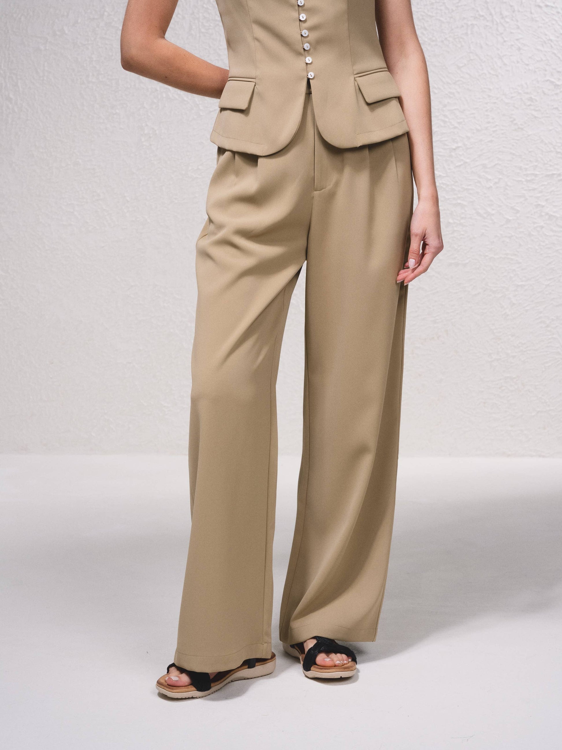 Pantaloni da abito ampi con pinces