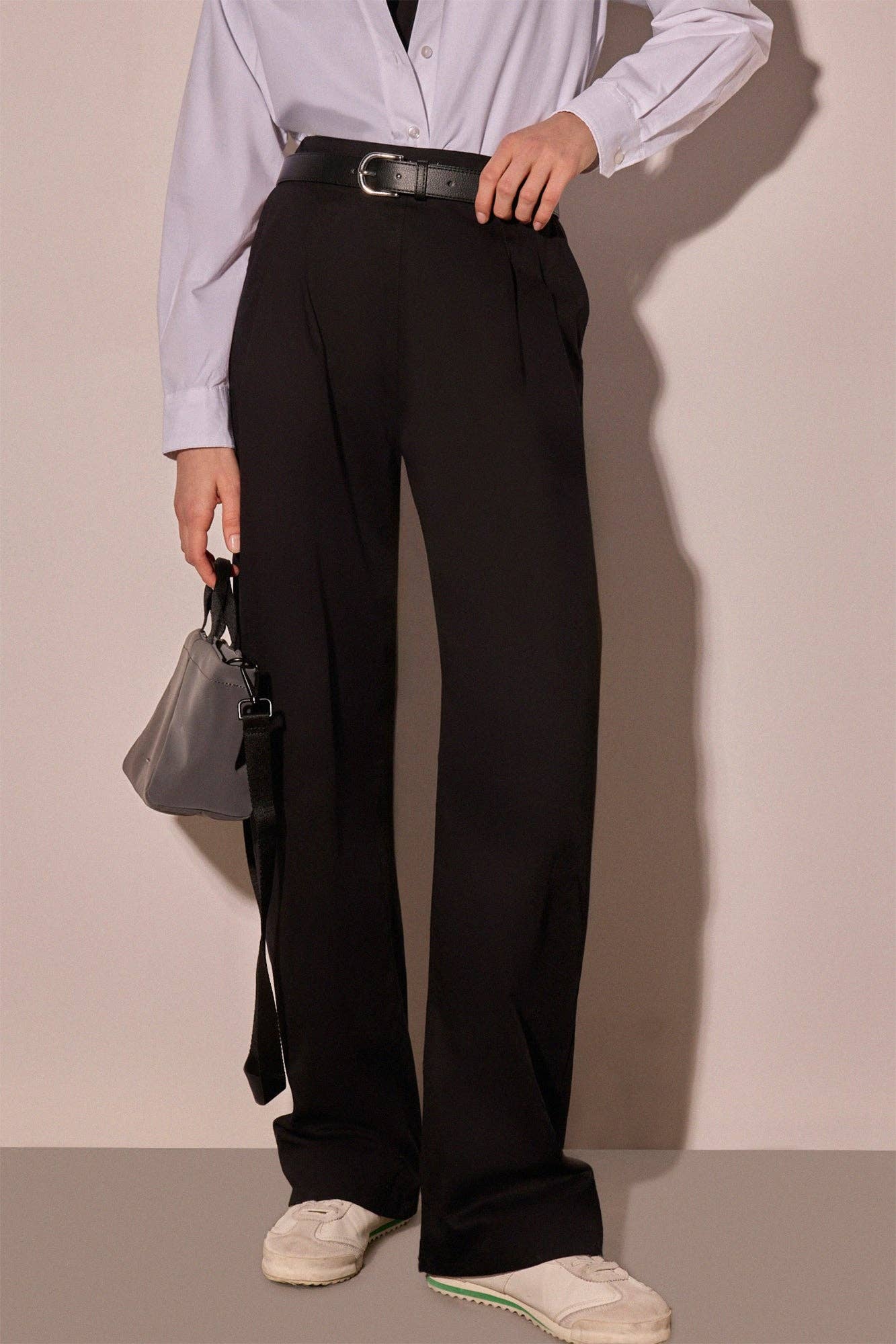 Pantaloni a vita alta in gabardine di cotone con pieghe