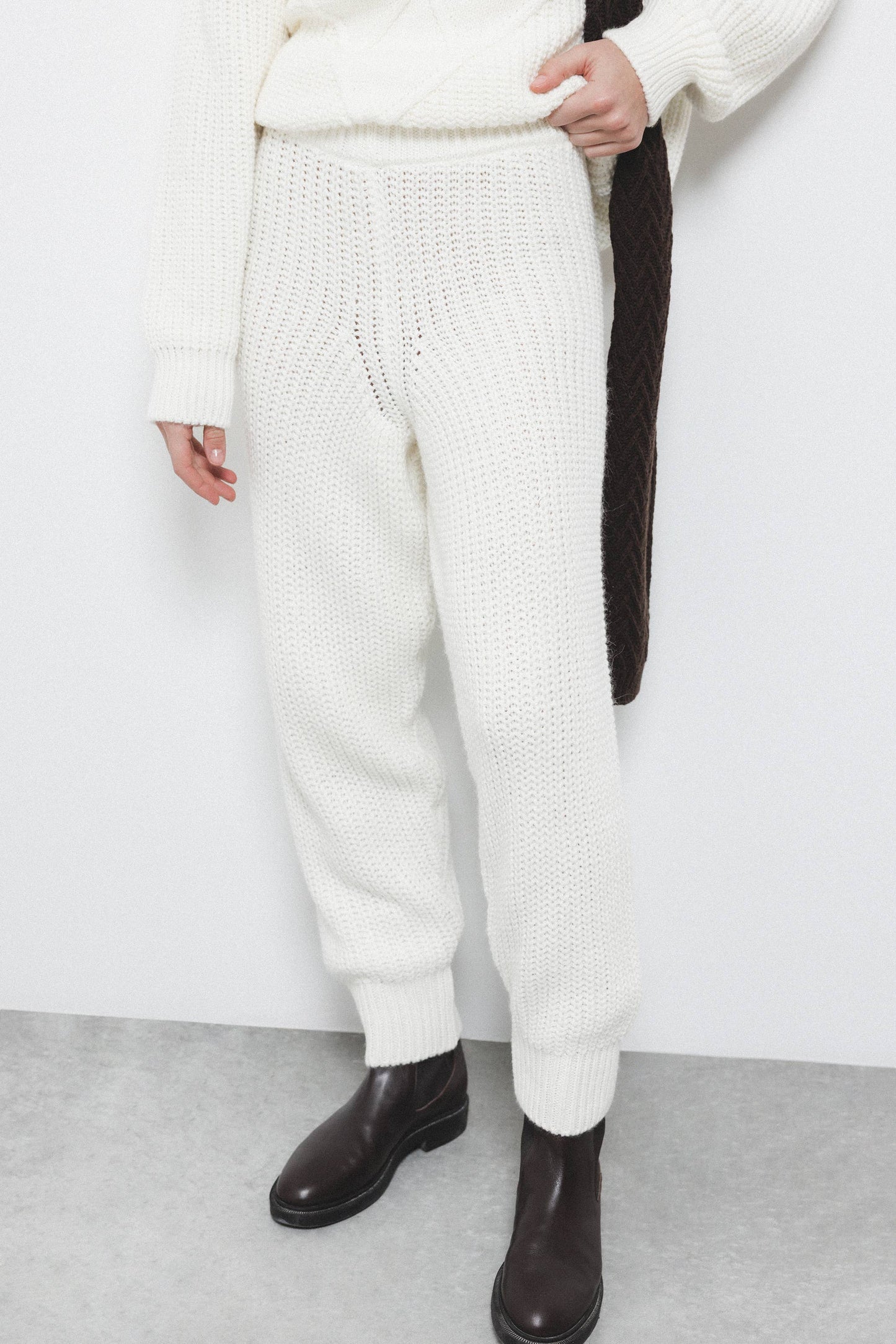 Pantaloni in maglia con vita a coste
