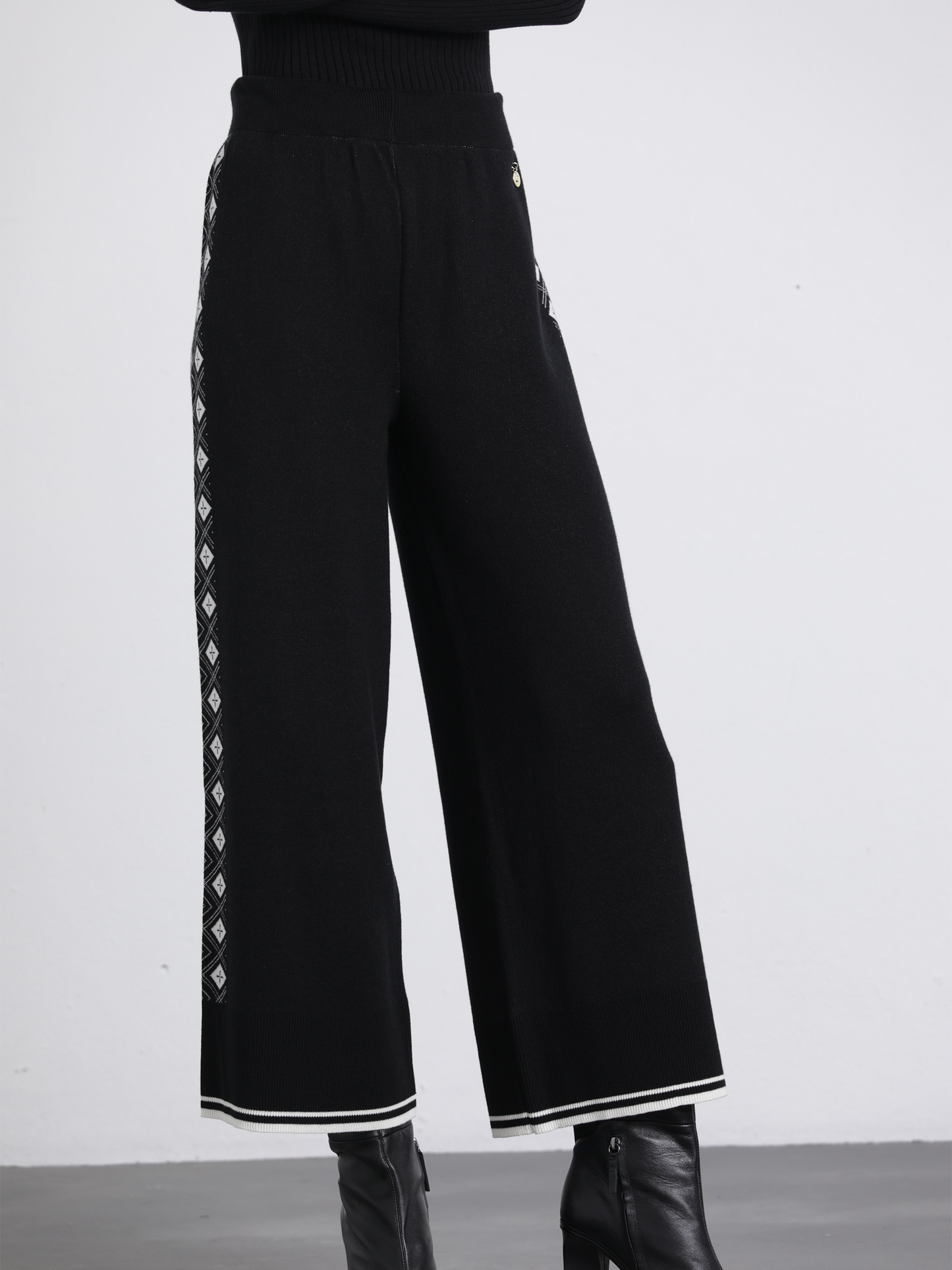 Pantaloni a palazzo jacquard con motivo geometrico