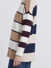 Maglione oversize a righe con collo alto