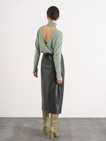 Maglione con schiena scoperta
