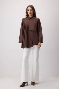 Camicia asimmetrica con dettaglio a piega
