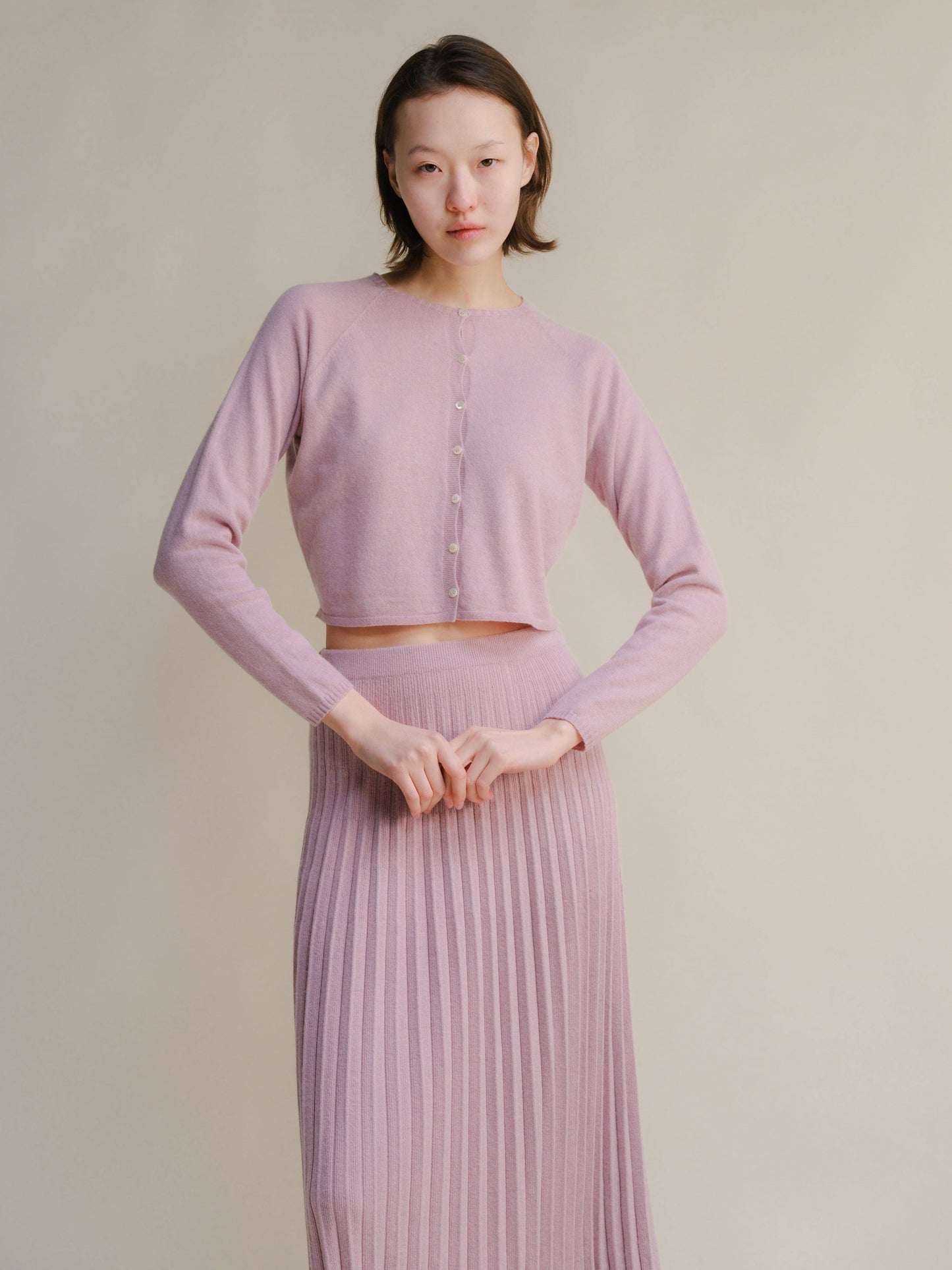 Cardigan corto in misto cashmere con lavorazione 3D