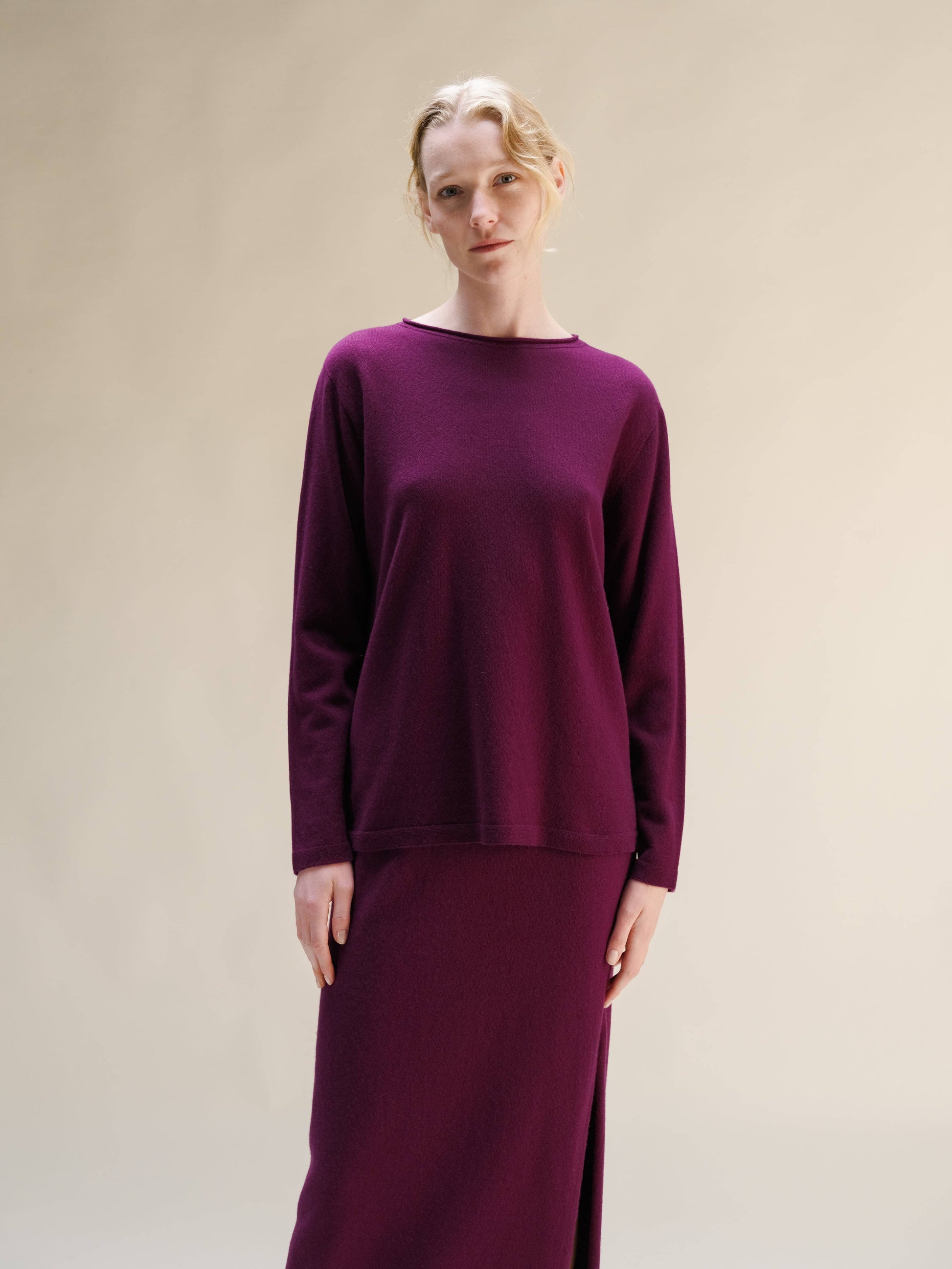 Maglia girocollo in misto cashmere con scollo curl