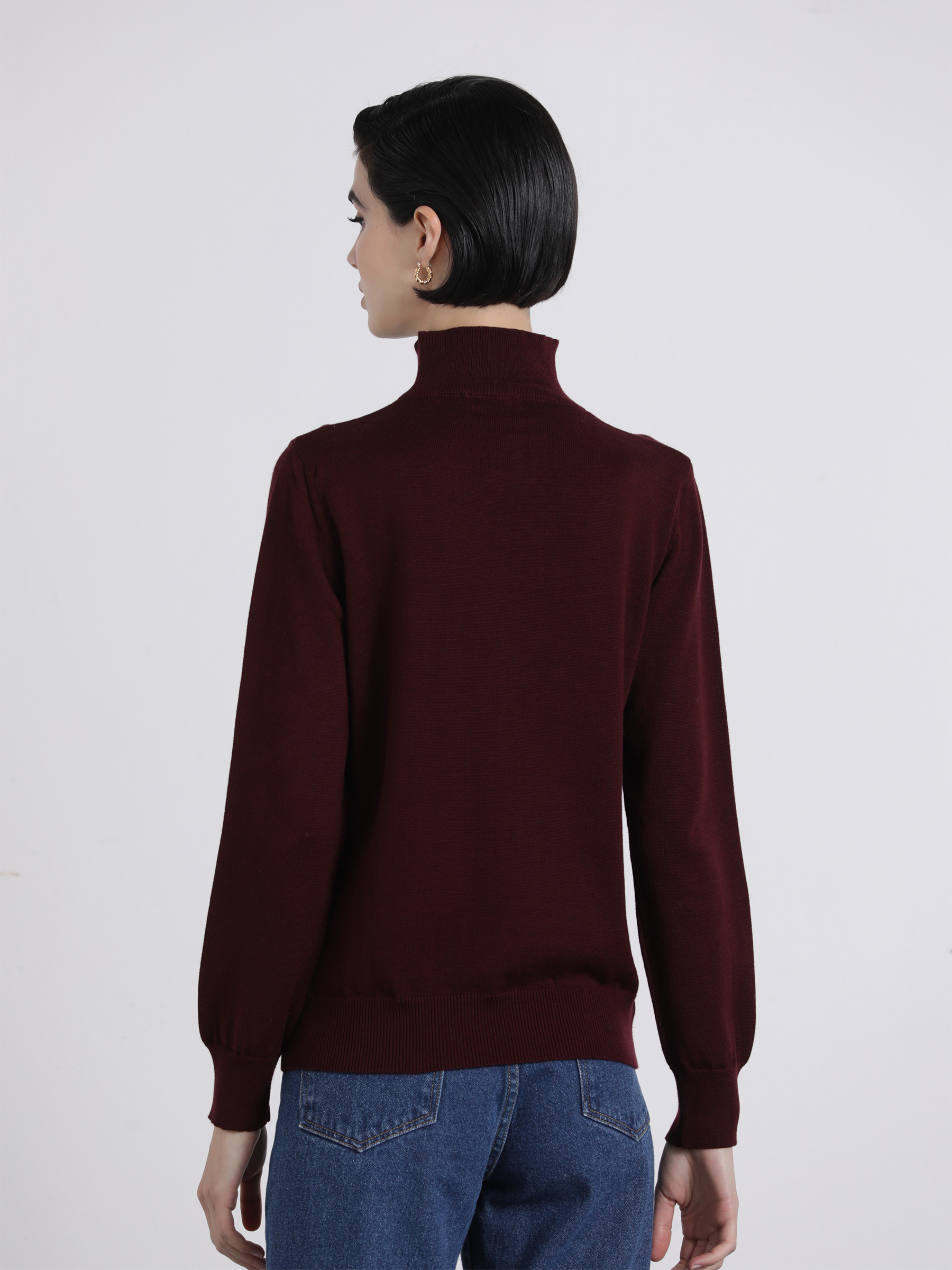 Top a collo alto in maglia morbida