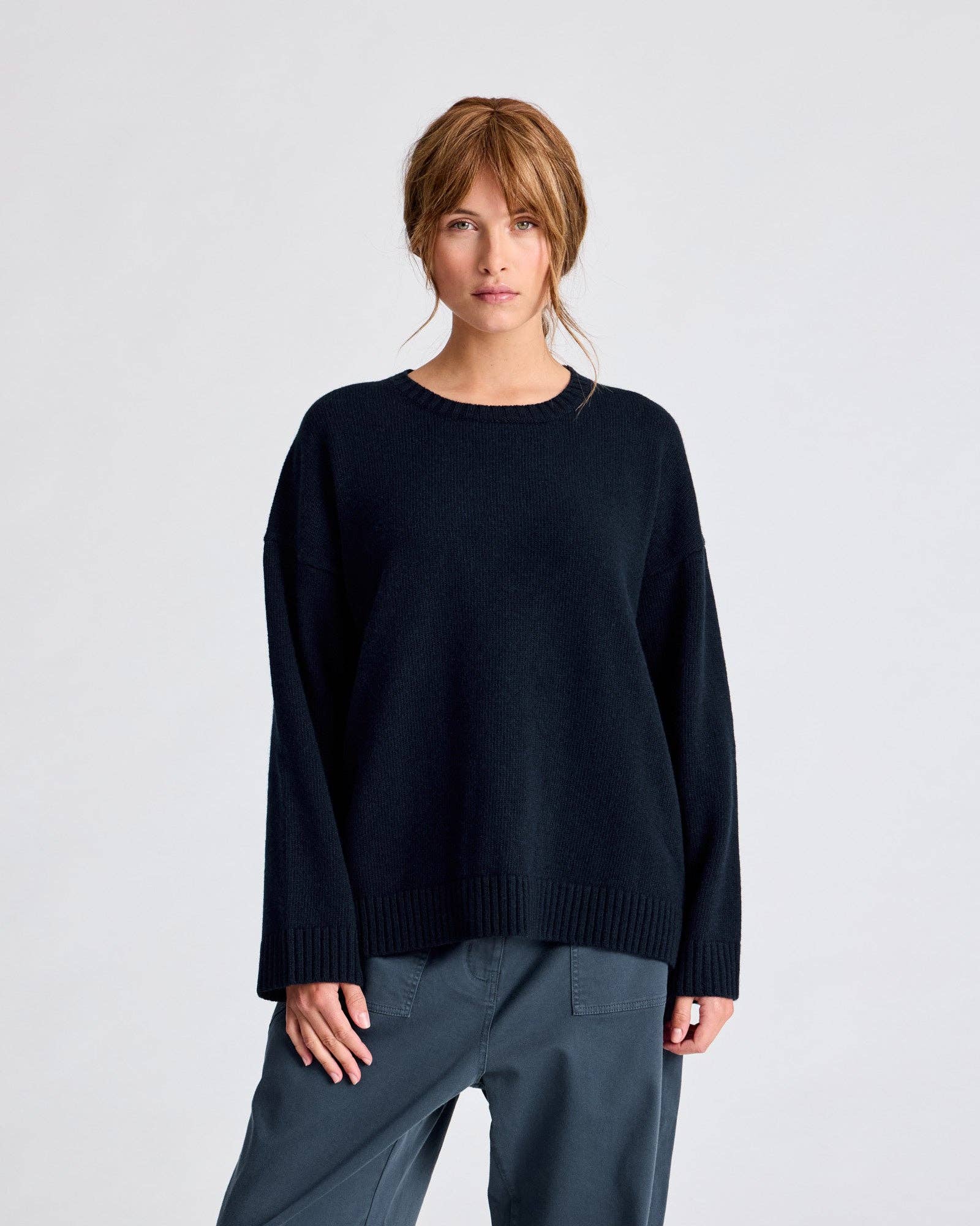 Maglione Emely in lana d’agnello biologica GOTS blu notte