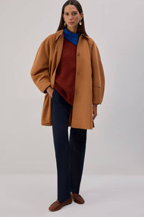Trench corto con cintura