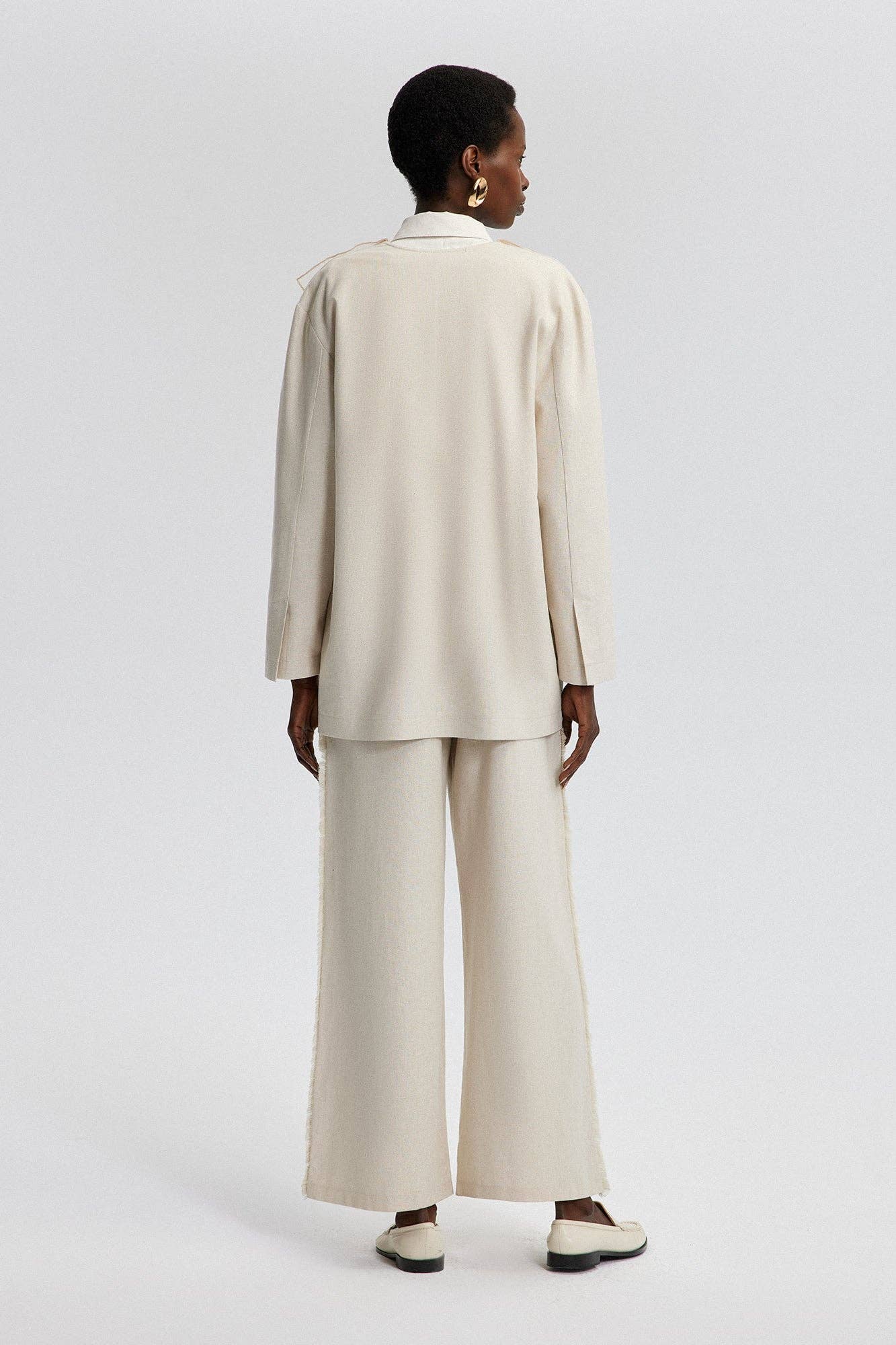 Giacca in lino con colletto in organza