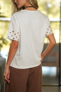 T-shirt in cotone con maniche ricamate
