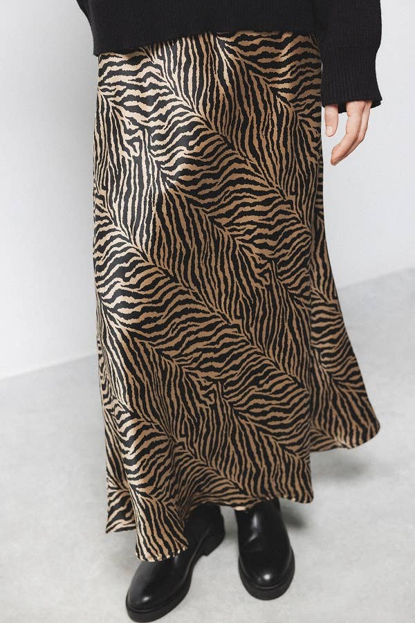 Gonna midi in raso animalier con vita elasticizzata