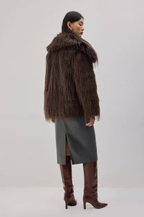 Cappotto corto in pelliccia sintetica